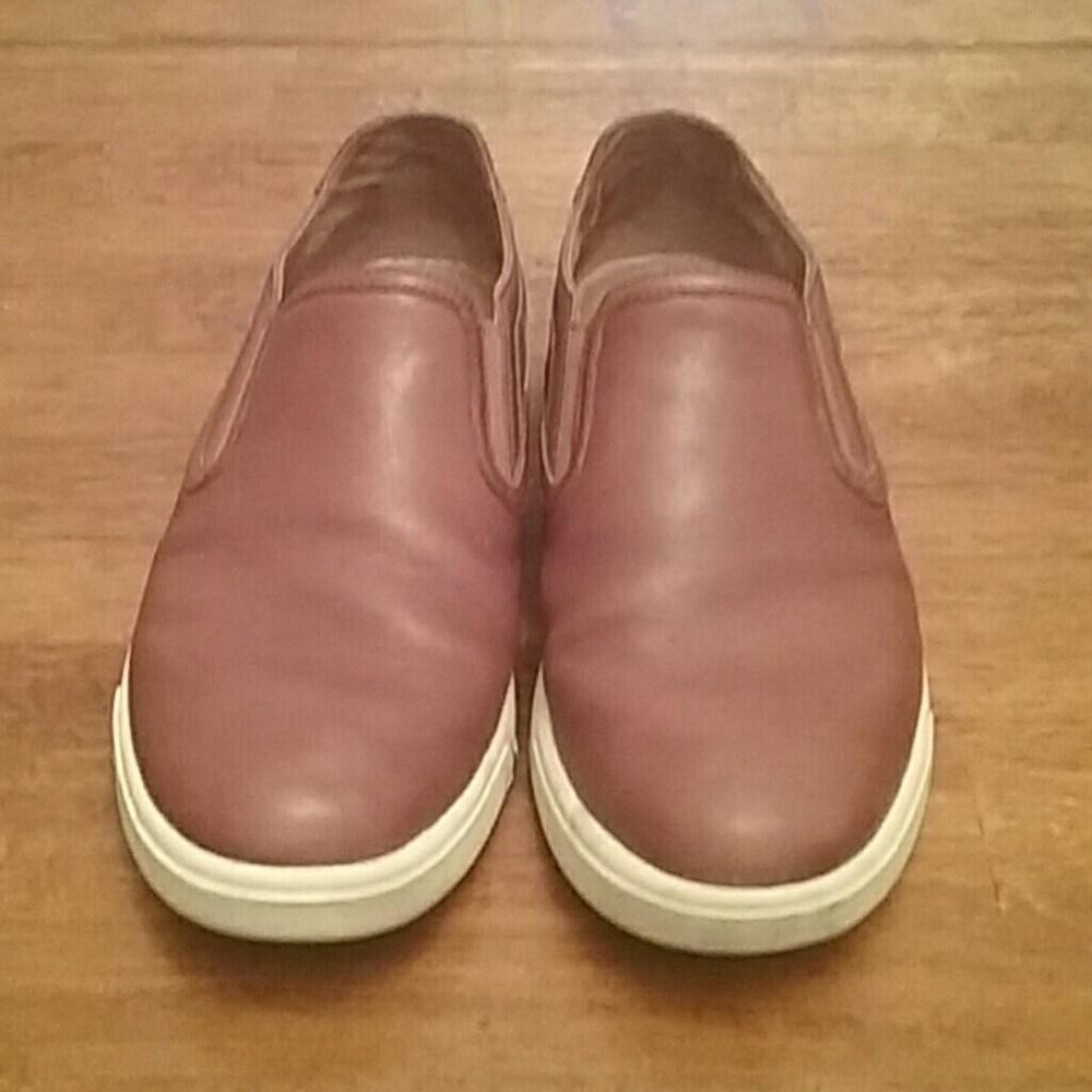 UGGS SNEAKERS